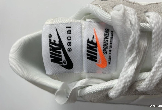 Gum DD1875-100 Vaporwaffle Nike Sail Sacai 0127